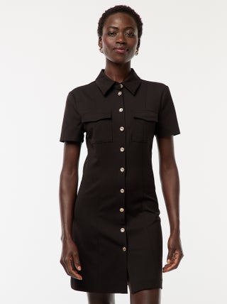 Robe chemise manches courtes avec ouverture boutonnée dorée