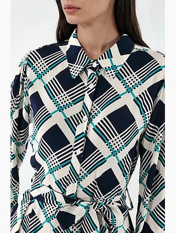 Robe chemise midi à carreaux avec fermeture boutonnée bdart