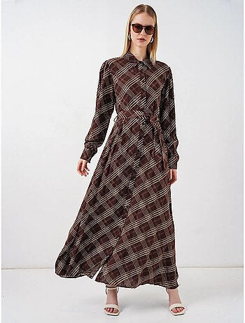 Robe chemise midi à carreaux avec fermeture boutonnée bdart