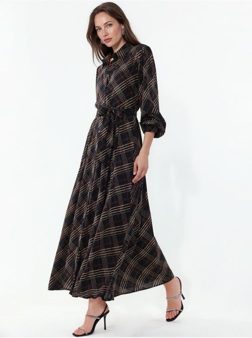 Robe chemise midi à carreaux avec fermeture boutonnée bdart - Kiabi Robe chemise midi à carreaux avec fermeture boutonnée bdart - Kiabi