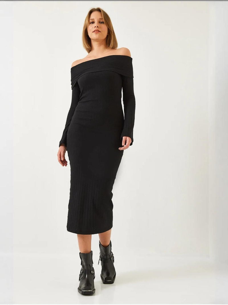 Robe côtelée à manches évasées et col madonna lucci Noir - Kiabi