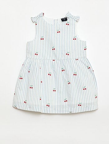 Robe coupe évasée sans manches