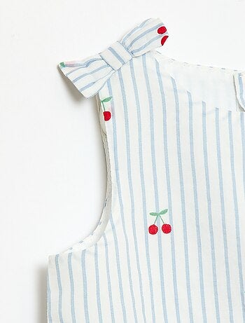 Robe coupe évasée sans manches