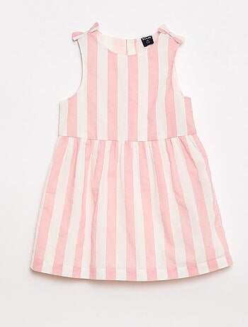 Robe coupe évasée sans manches