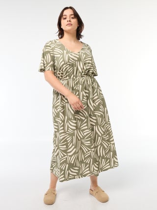 Robe coupe longue à motif et col V