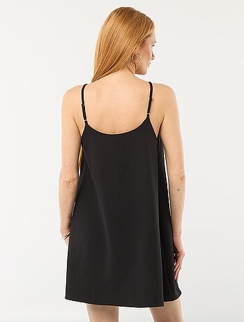 Robe courte à fines bretelles ajustables et gros nœud fantaisie