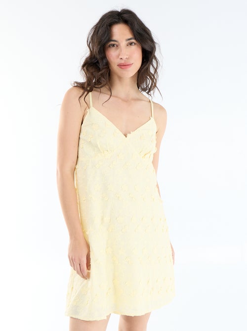 Robe courte à fines bretelles avec broderies all-over - Kiabi