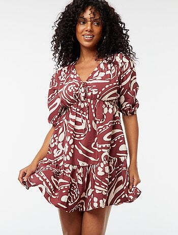 Robe courte à manches 3/4 et à motif