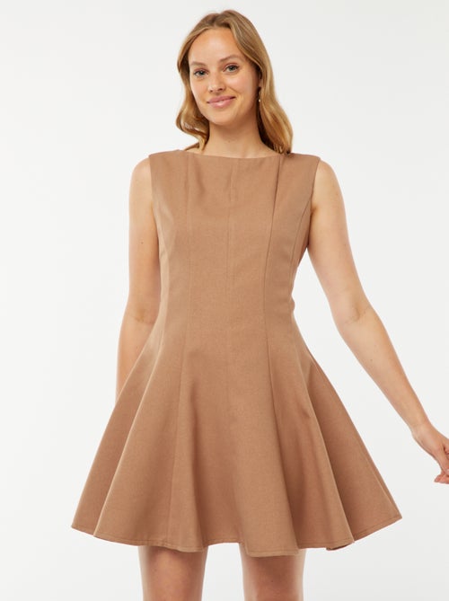 Robe courte ajustée sans manches - Kiabi