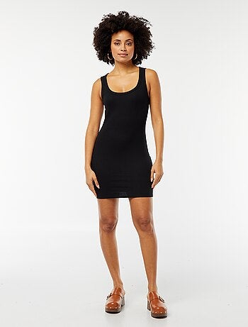 Robe courte en maille côtelée