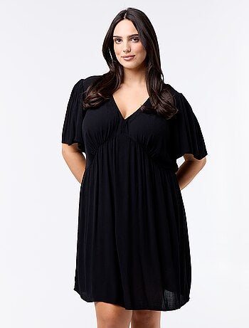 Robe courte en matière crêpée