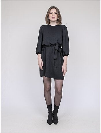 Robe courte indonesia