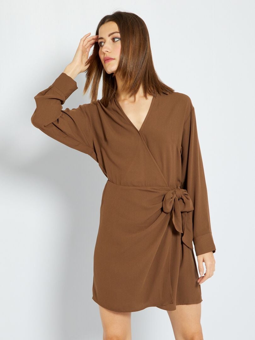 Robe courte marron new arrivals