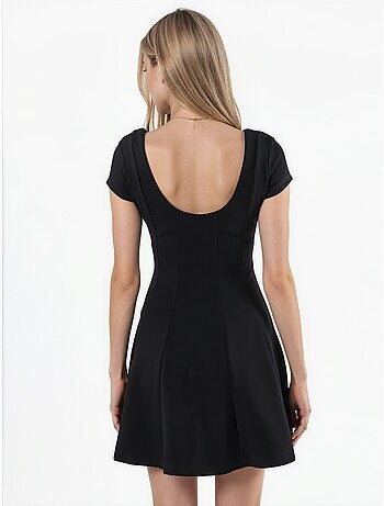 Robe courte patineuse à encolure en u busem