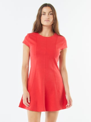 Robe courte patineuse