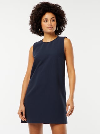 Robe courte sans manches