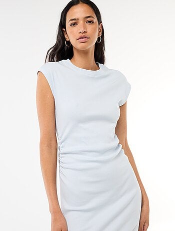 Robe courte sans manches en matière côtelée