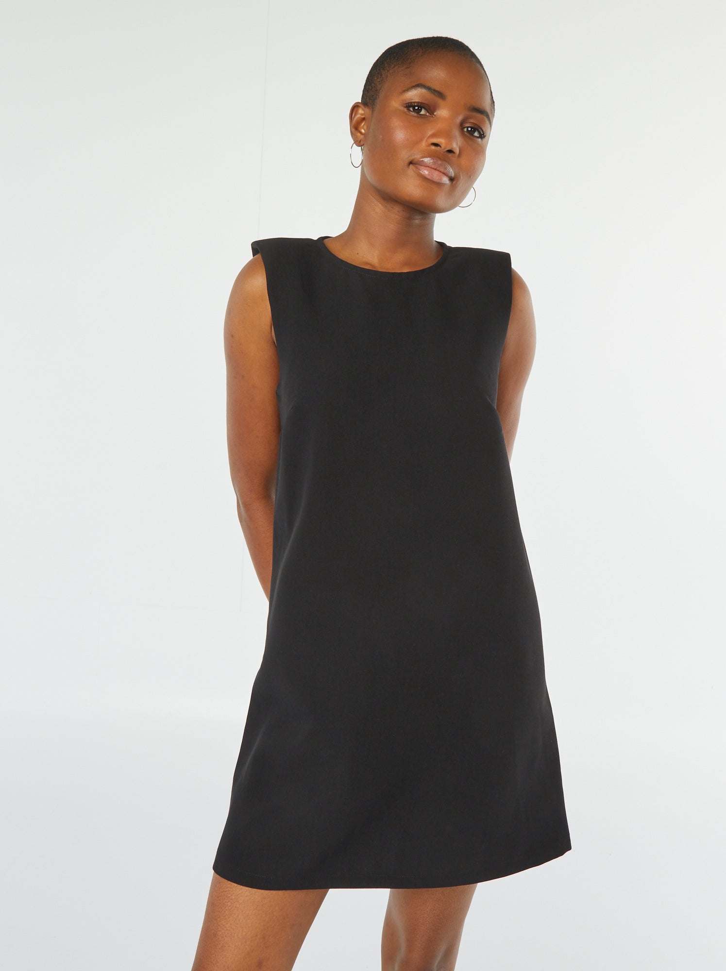 robe noire droite femme