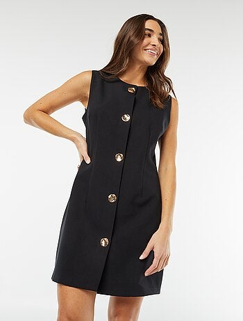 Robe courte sans manches