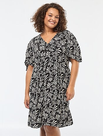 Robe courtes avec manches papillon