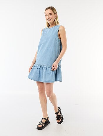 Robe denim sans manches à base volantée