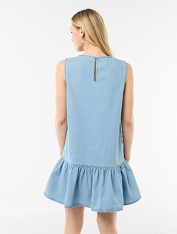 Robe denim sans manches à base volantée
