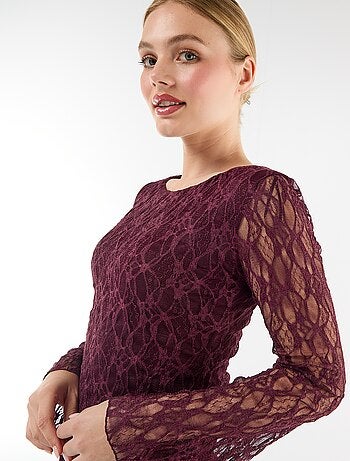 Robe en dentelle à manches pagode