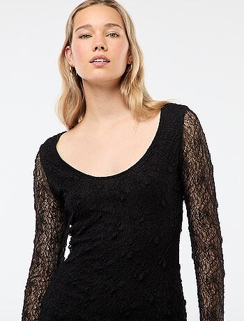 Robe en dentelle unie à manches longues