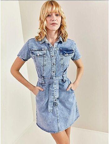 Robe en jean à boutons-pression et ceinture lucci