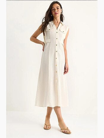 Robe en lin avec boutons dorés et détails à la taille lucci