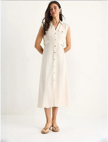 Robe en lin avec boutons dorés et détails à la taille lucci