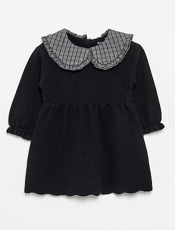 Robe en tricot avec col claudine