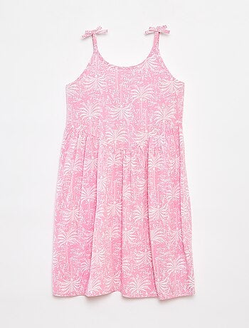 Robe fluide à fines bretelles et motif all over