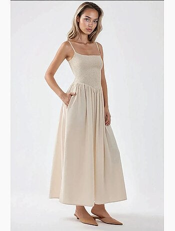 Robe longue à col carré et coupe a hiccup