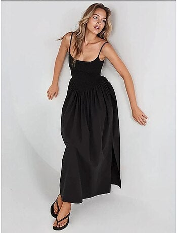Robe longue à col carré et coupe a hiccup