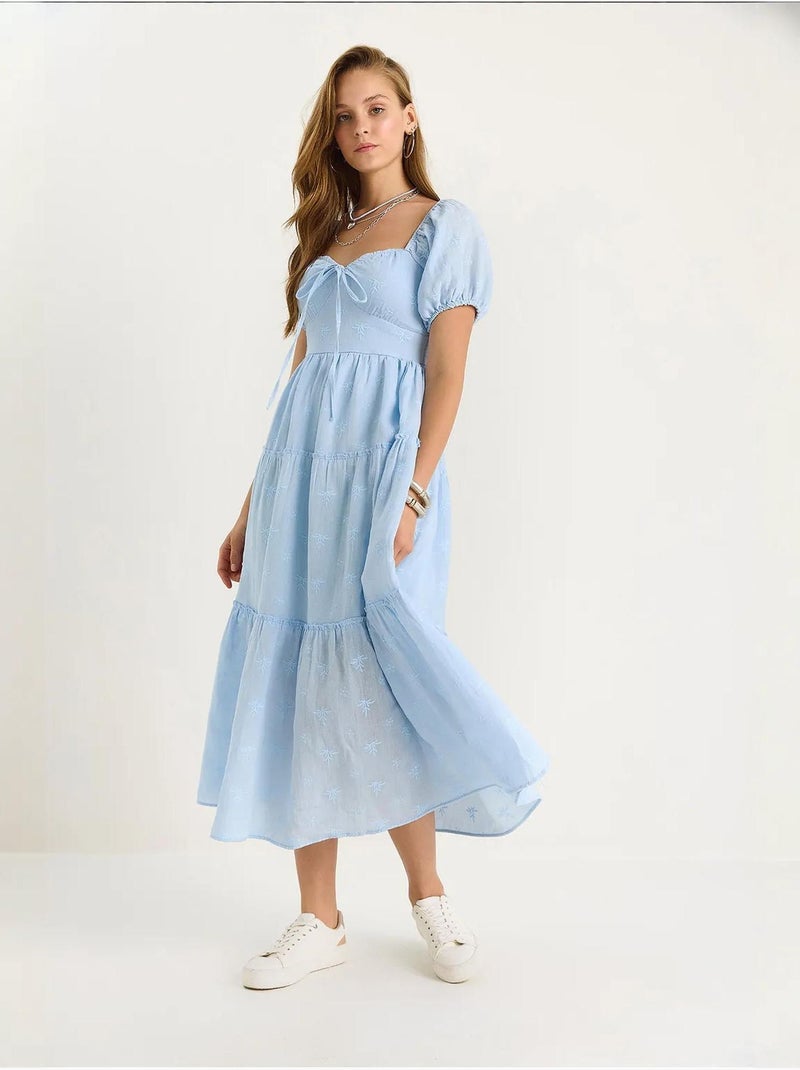 Robe longue à col cœur brodé lucci Bleu ciel - Kiabi