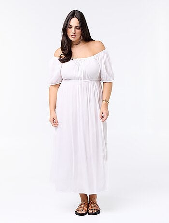 Robe longue à col rond décolleté