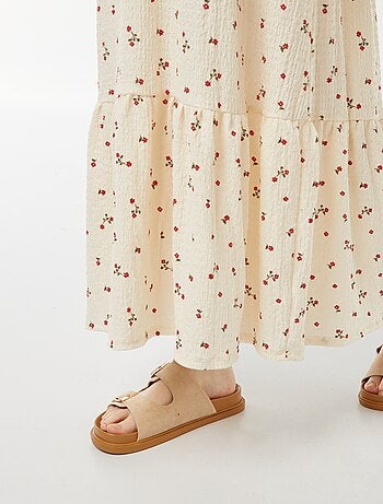 Robe longue à fines bretelles en matière gaufrée