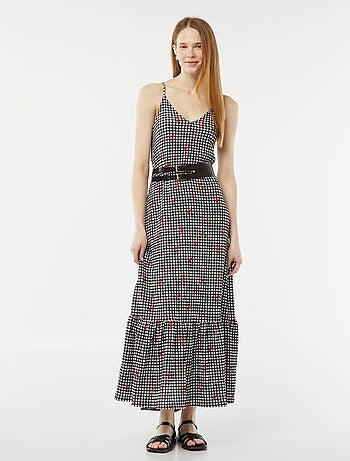 Robe longue à fines bretelles en matière gaufrée