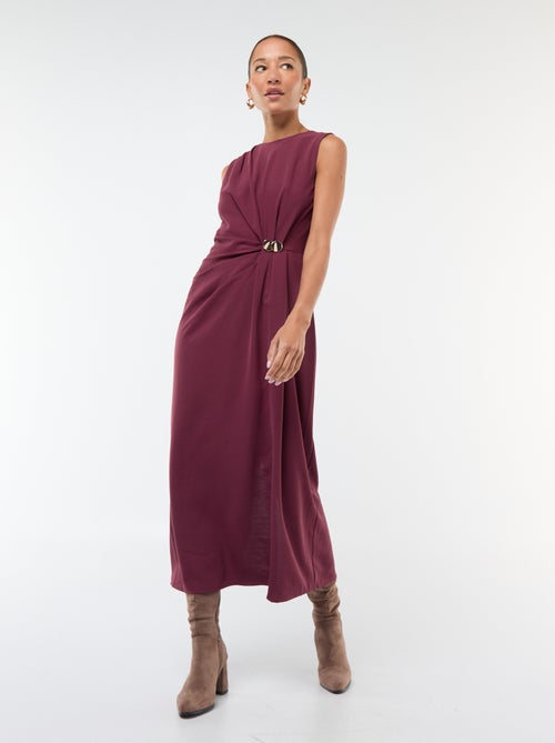 Robe longue à la coupe drapée avec bijou fantaisie à la taille - Kiabi