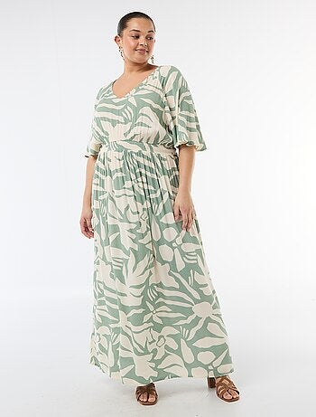 Robe longue à manches courtes en matière crêpée