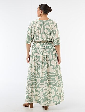 Robe longue à manches courtes en matière crêpée