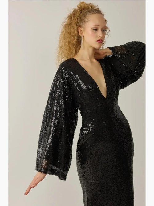 Robe longue à paillettes et col en v, manches ange hiccup - Kiabi Robe longue à paillettes et col en v, manches ange hiccup - Kiabi