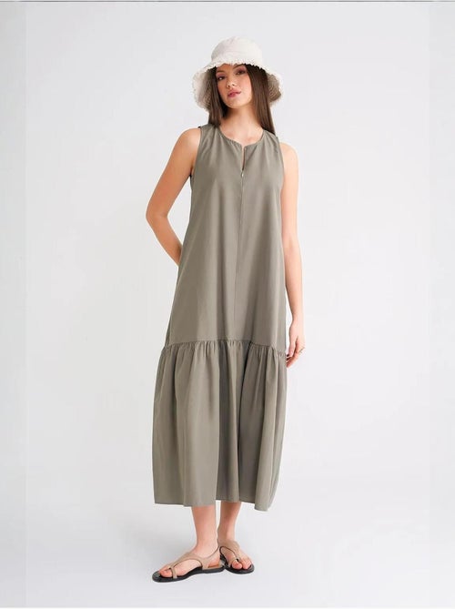 Robe longue avec col pointu et volants mixray - Kiabi