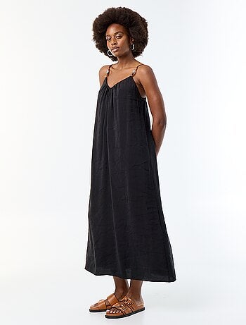 Robe longue avec fines bretelles à perles