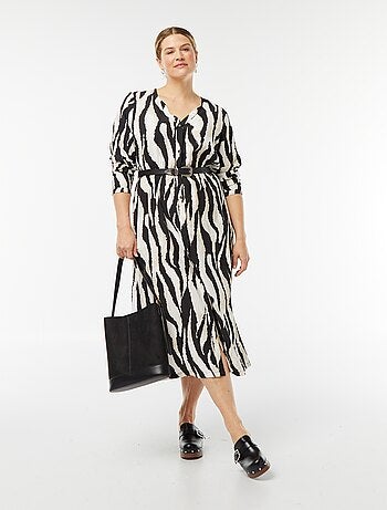 Robe longue avec ouverture entièrement boutonnée