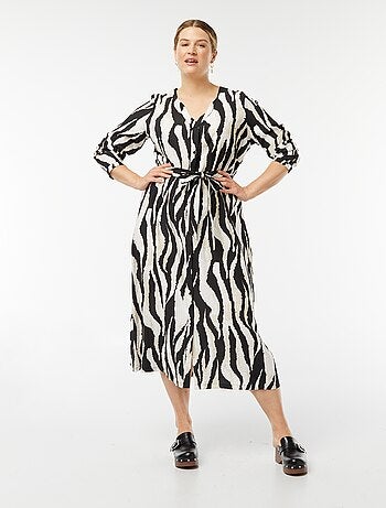 Robe longue avec ouverture entièrement boutonnée