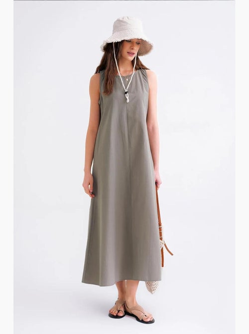 Robe longue décontractée avec fermeture à boutons et poches mixray - Kiabi