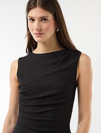 Robe longue drapée et gaufrée