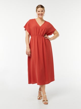 Robe longue en maille stretch et à manches courtes